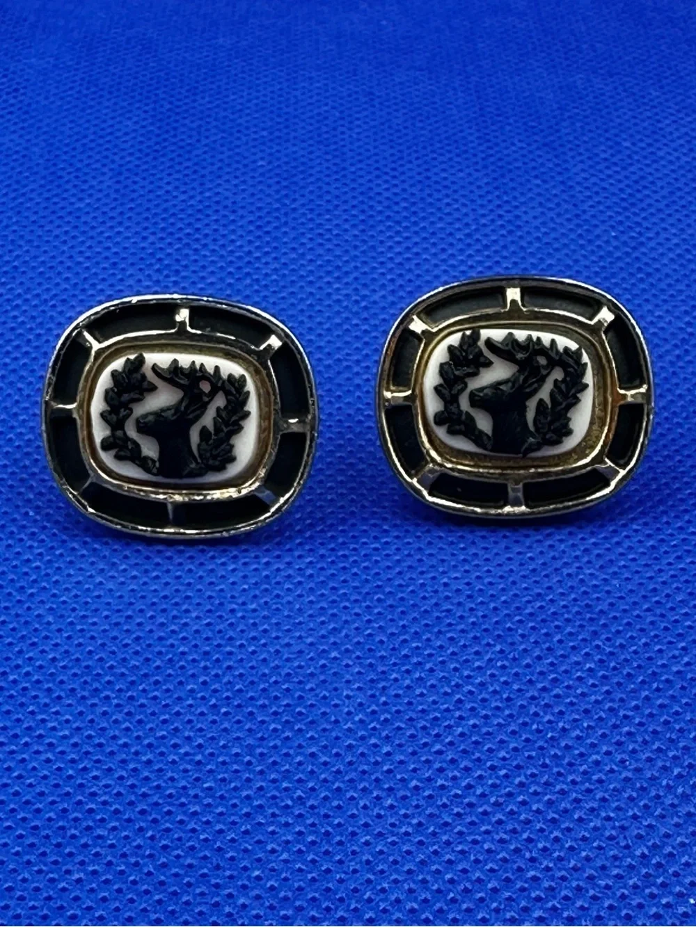 Vintage Anson Black and White Cameo-Style Stag with Gold-Tone Trim Cufflinks